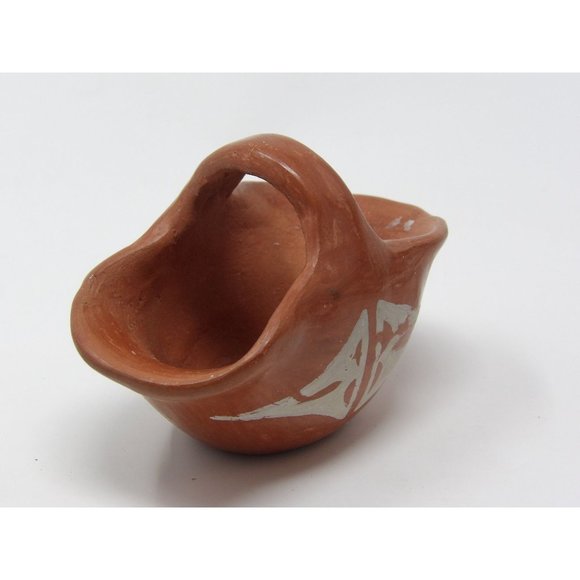 Vintage Handmade Miniature Terracotta Glazed Bridal Basket 3" H x 4 1/2" L x 2 3 - Picture 4 of 10